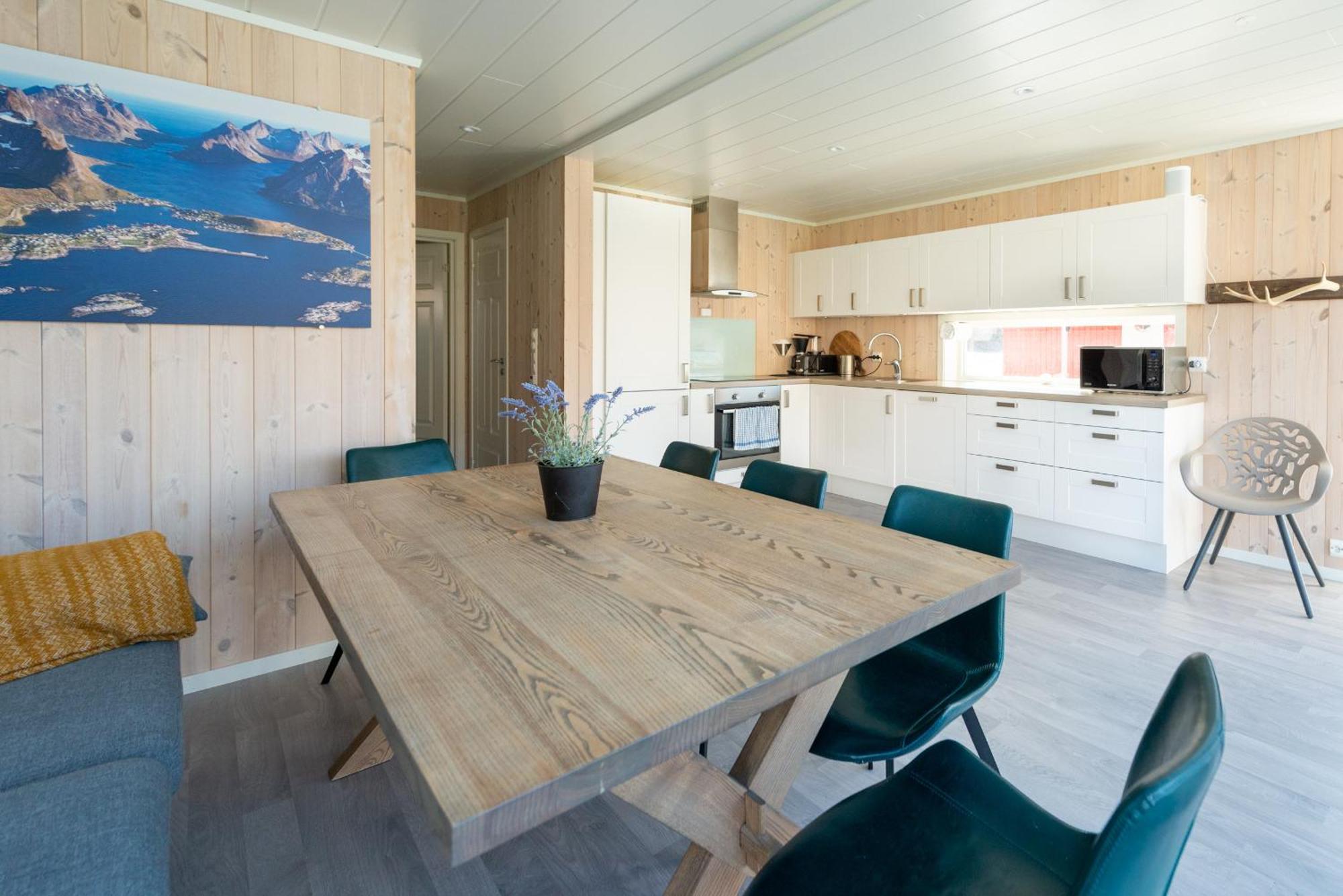 Lofoten Waterfront Luxury Lodge บอลสตาด ภายนอก รูปภาพ